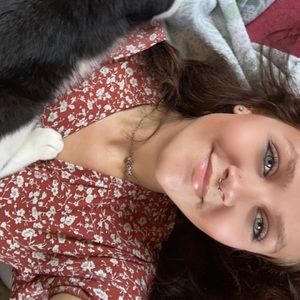 Meet your Posher, Jasmine